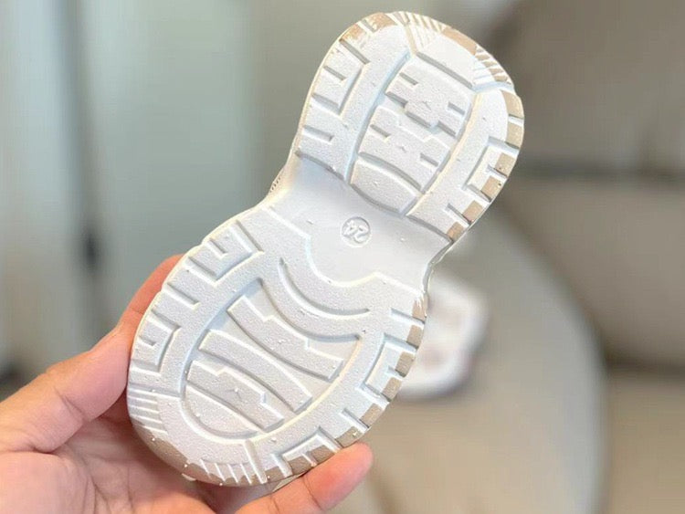 Wren Runner Sneakers everyday kids shoes ideal for vacation travel