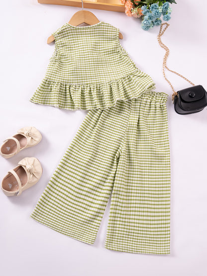 Girls summer outfit featuring Willow Gingham Set for playdates