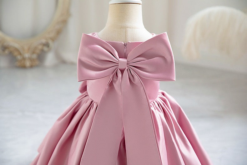 Girls bow party dress featuring Estelle Bow Dress for family photos